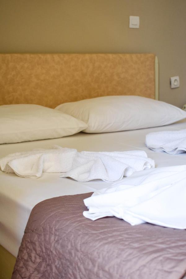 City Center Hotel Каламата Экстерьер фото