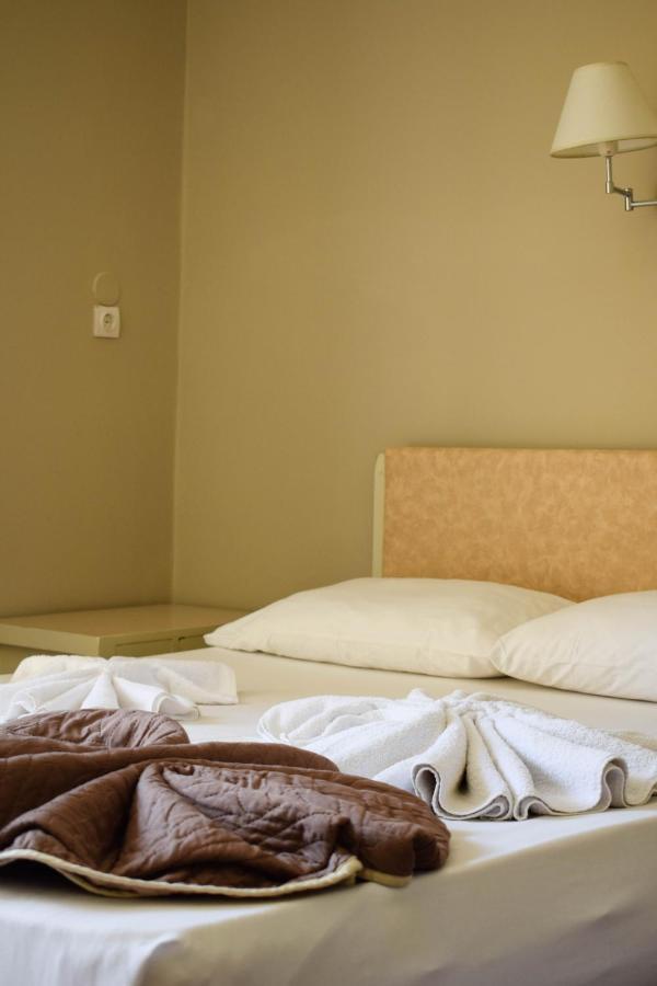 City Center Hotel Каламата Экстерьер фото